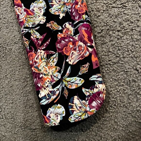 Soft Surroundings Pull On Floral Cropped scalloped hem pants capris NWOT Sz PM - Picture 4 of 8